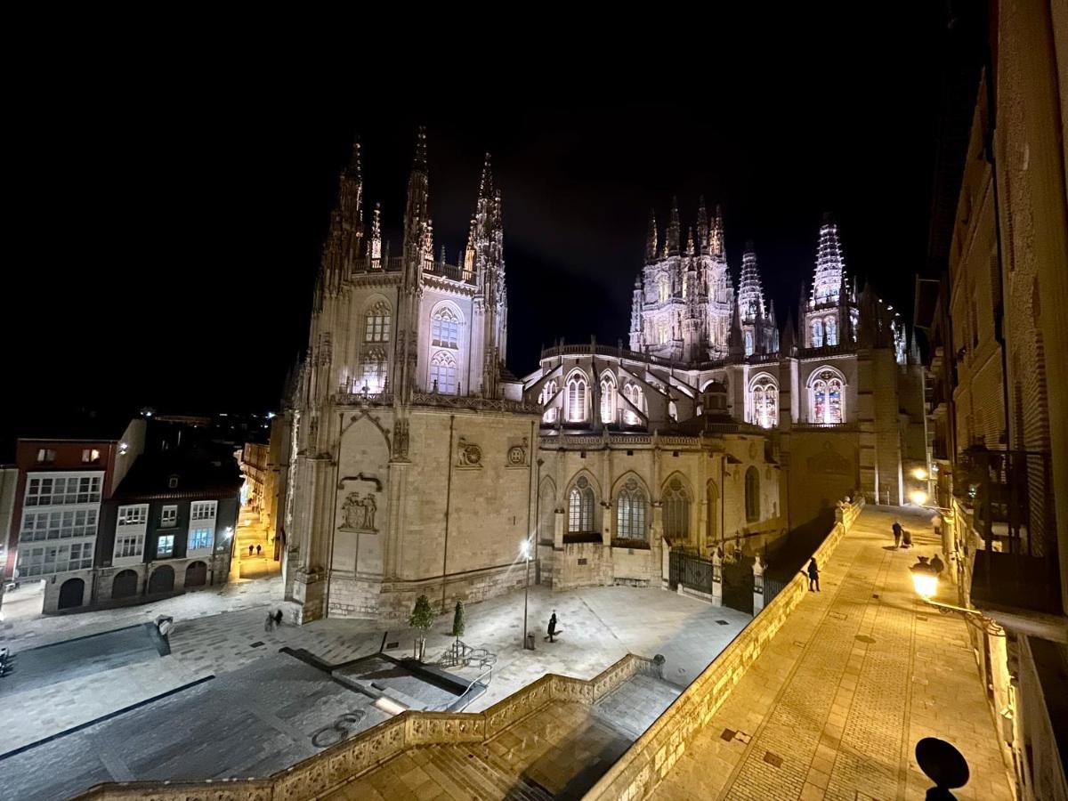 Atuaire Home Balcon Con Vistas A La Catedral De Burgo Exterior foto