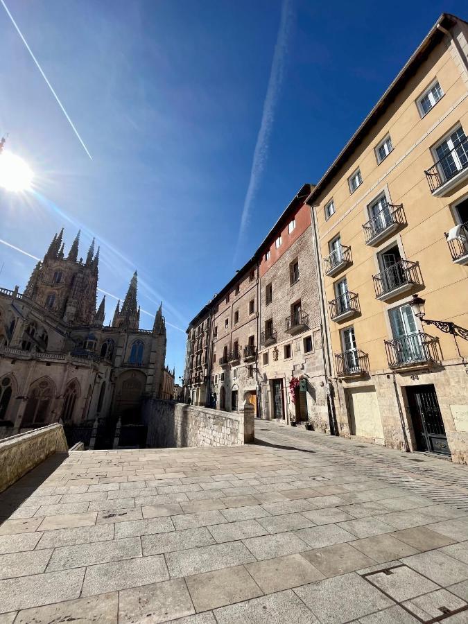 Atuaire Home Balcon Con Vistas A La Catedral De Burgo Exterior foto