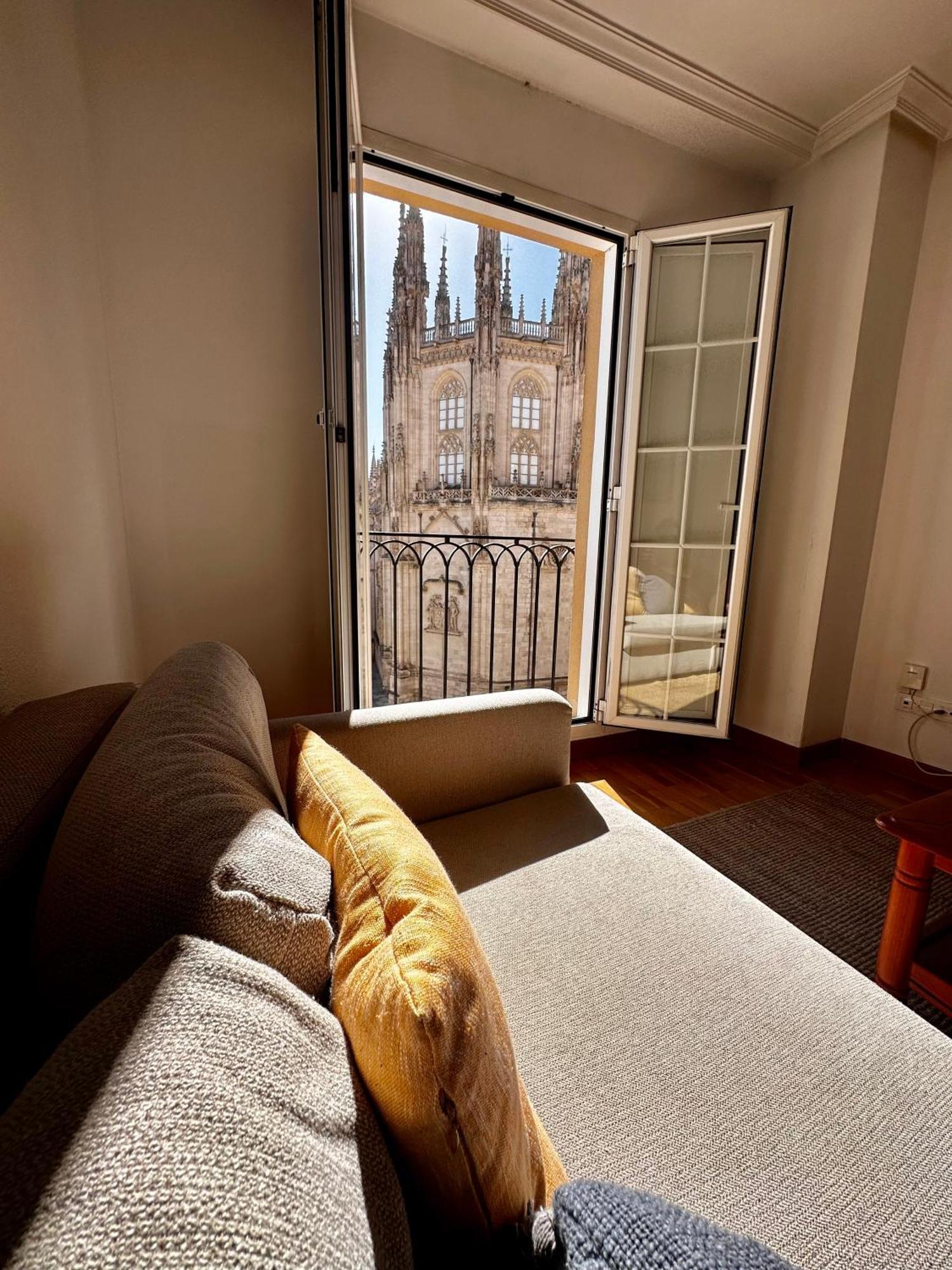 Atuaire Home Balcon Con Vistas A La Catedral De Burgo Exterior foto