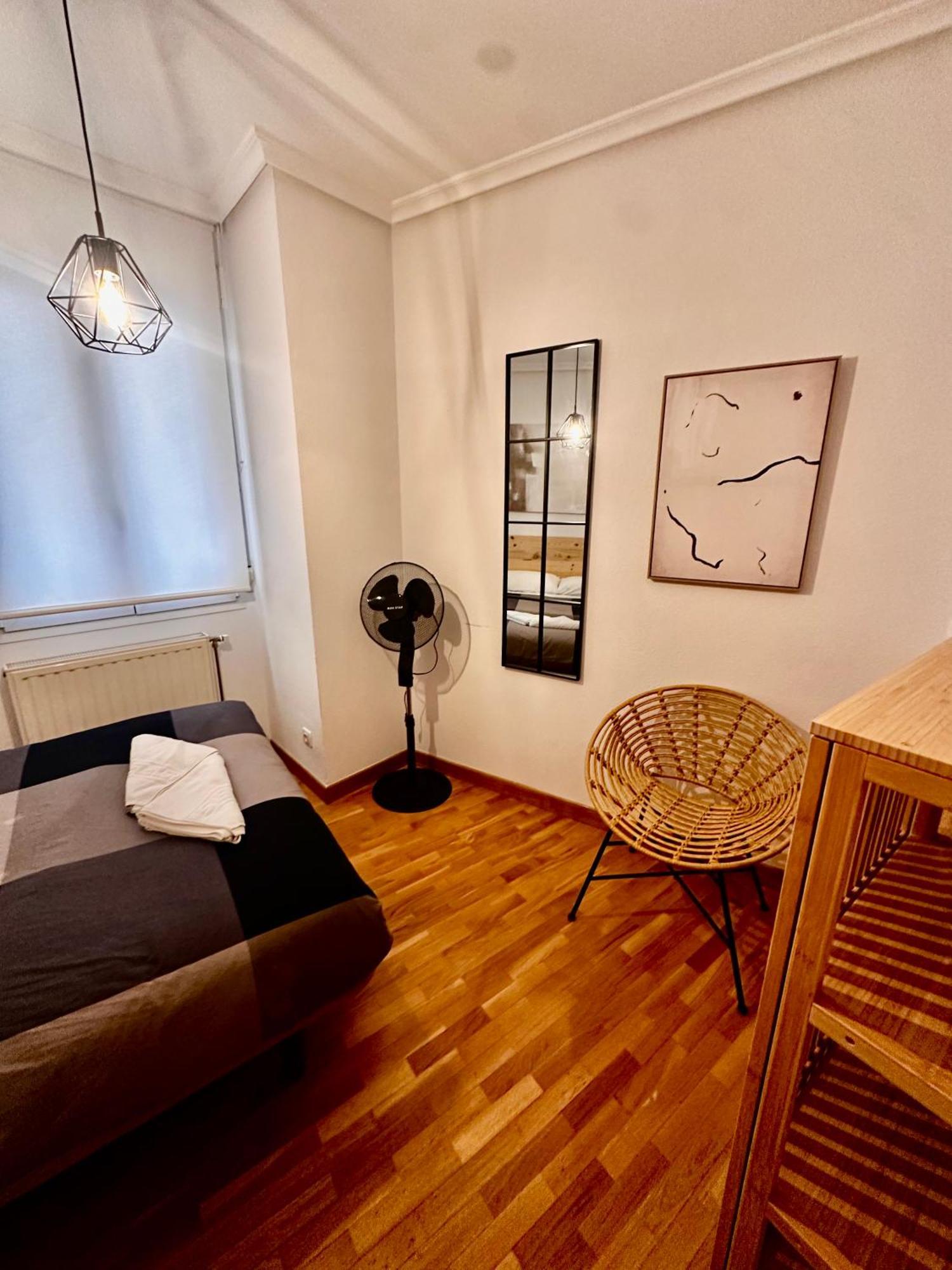 Atuaire Home Balcon Con Vistas A La Catedral De Burgo Exterior foto